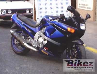 1990 Kawasaki ZZ-R 600 photo